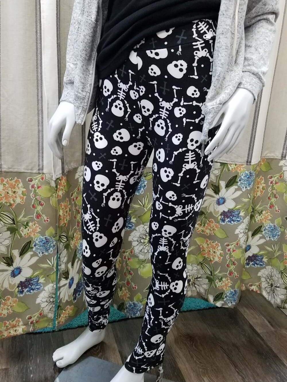 NWT fleece-lined leggings